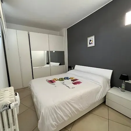 Bilocale In Centro - 10Km Da Malpensa Apartment Gallarate Exterior photo