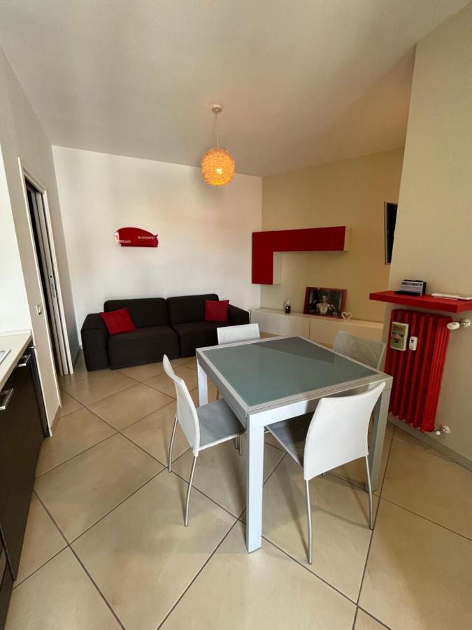 Bilocale In Centro - 10km Da Malpensa Apartment